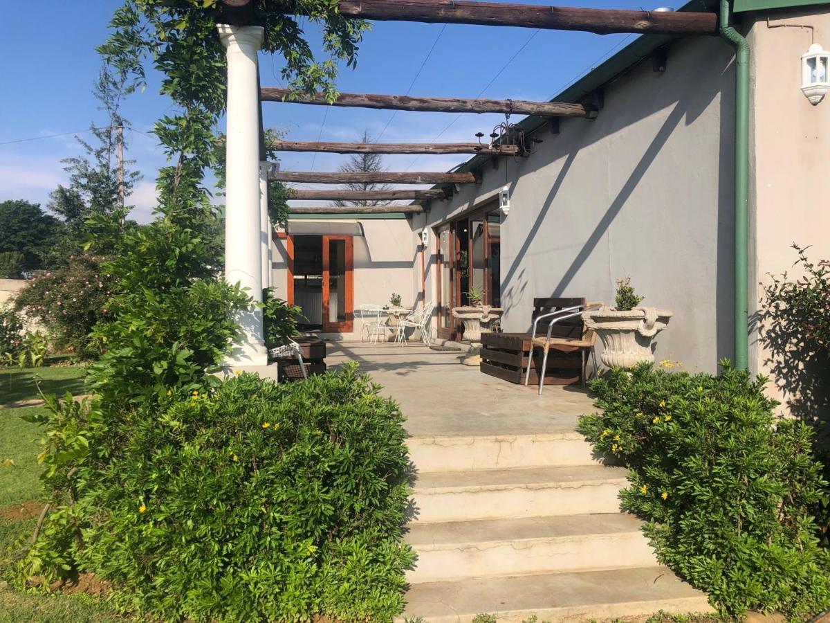 Bed and Breakfast Apple And Rose eMakhazeni Exterior foto