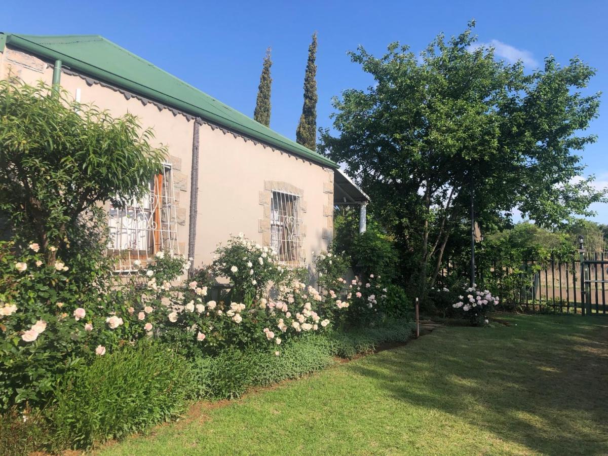 Bed and Breakfast Apple And Rose eMakhazeni Exterior foto